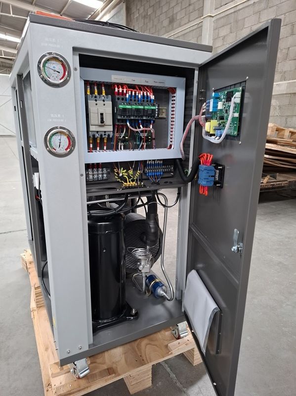 Máy làm mát nước công nghiệp 5HP Xử lý nhựa Máy làm mát không khí 5RT Để làm mát hóa chất dược phẩm Tấm ống đồng